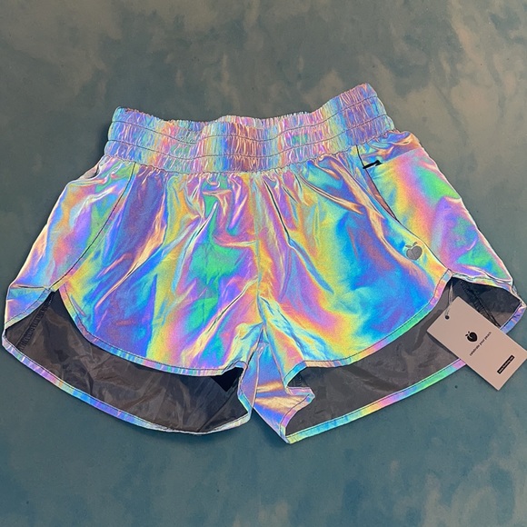 Very hard to get! Flexliving reflective shorts size SMALL! - Picture 4 of 9
